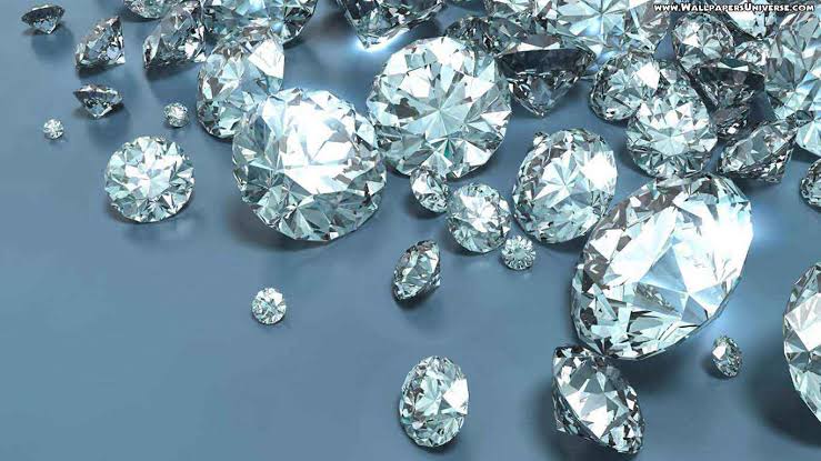 Information On Natural Versus Synthetic Colored Diamonds